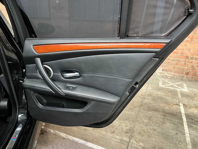 Bmw m5 5.0 v10 e60 507pk 2008 5-serie youngtimer - afbeelding 39 van  53