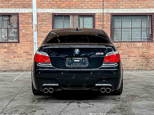 Bmw m5 5.0 v10 e60 507pk 2008 5-serie youngtimer - afbeelding 6 van  53