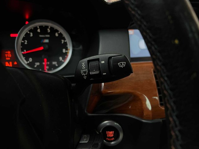 Bmw m5 5.0 v10 e60 507pk 2008 5-serie youngtimer - afbeelding 19 van  53