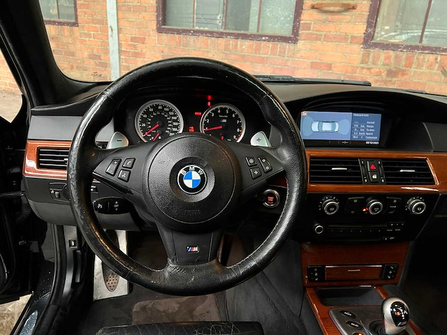 Bmw m5 5.0 v10 e60 507pk 2008 5-serie youngtimer - afbeelding 13 van  53