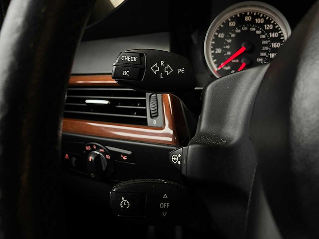 Bmw m5 5.0 v10 e60 507pk 2008 5-serie youngtimer - afbeelding 18 van  53