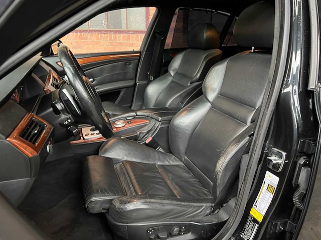 Bmw m5 5.0 v10 e60 507pk 2008 5-serie youngtimer - afbeelding 24 van  31