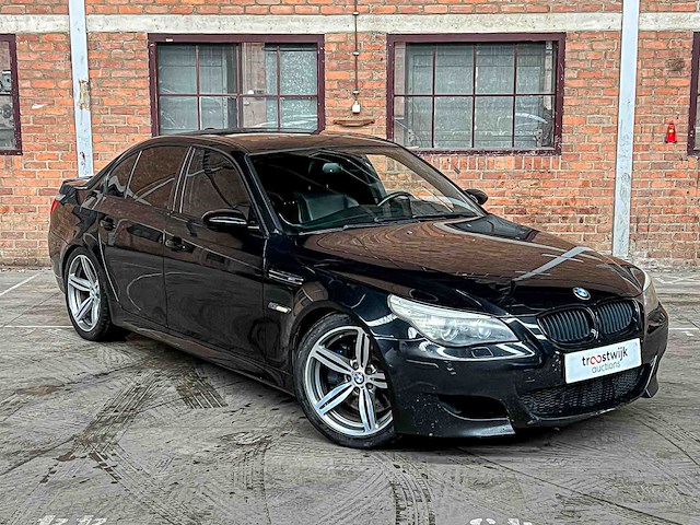 Bmw m5 5.0 v10 e60 507pk 2008 5-serie youngtimer - afbeelding 31 van  31