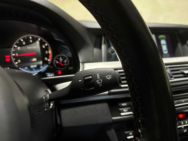Bmw m5 f10 4.4 v8 560pk 2014 5-series, 3-zlj-94 - afbeelding 17 van  53