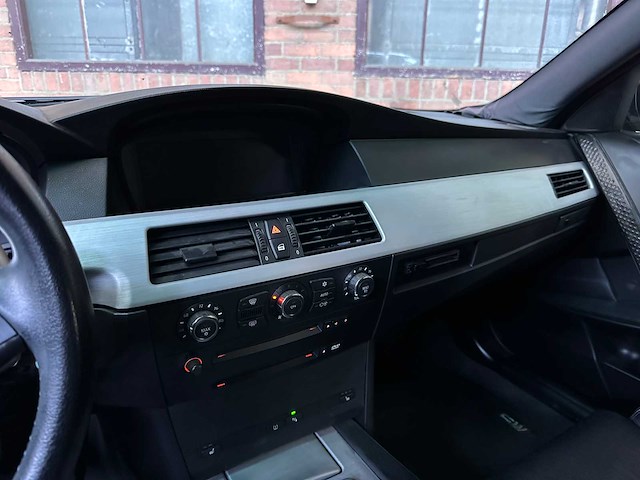Bmw m5 v10 500pk 2006 - afbeelding 28 van  45