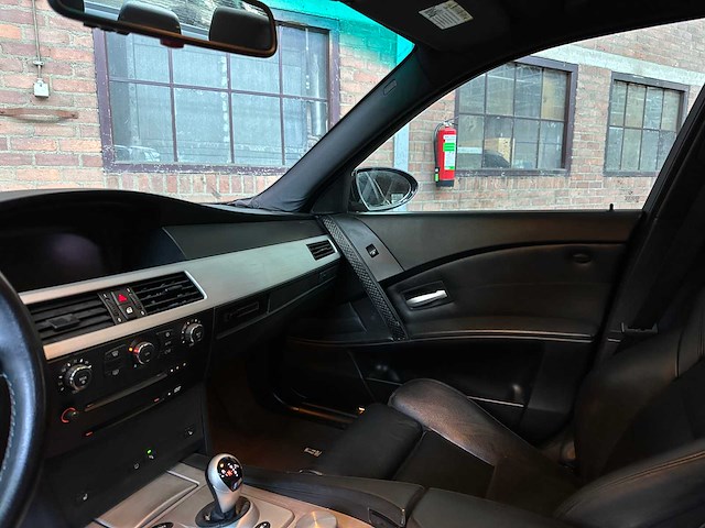 Bmw m5 v10 500pk 2006 - afbeelding 13 van  45