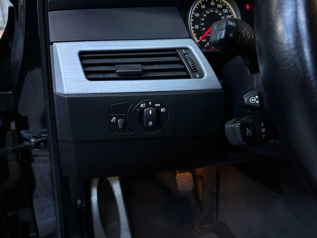 Bmw m5 v10 500pk 2006 - afbeelding 11 van  30