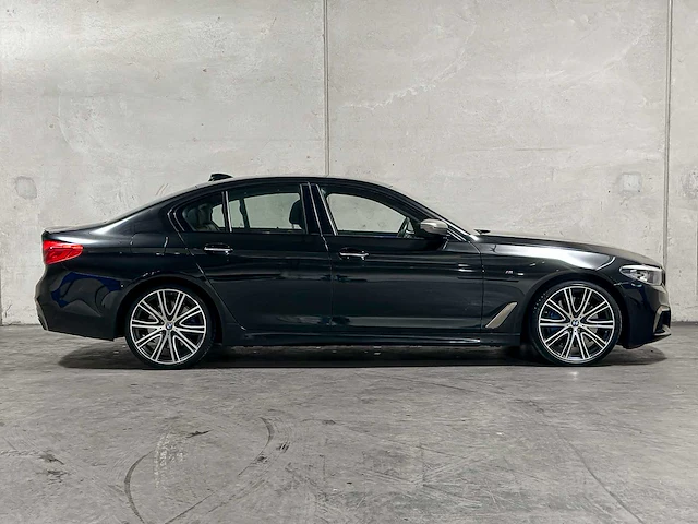 Bmw m550i xdrive high executive 4.4 v8 462pk 2017 5-serie, l-483-sf - afbeelding 6 van  64