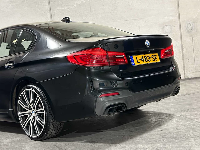 Bmw m550i xdrive high executive 4.4 v8 462pk 2017 5-serie, l-483-sf - afbeelding 16 van  64