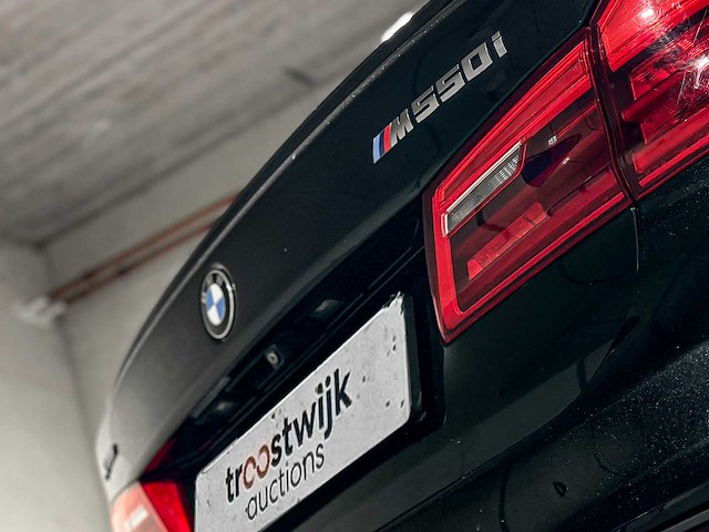 Bmw m550i xdrive high executive g30 462pk 2018 (origineel-nl), rs-253-r - afbeelding 9 van  65