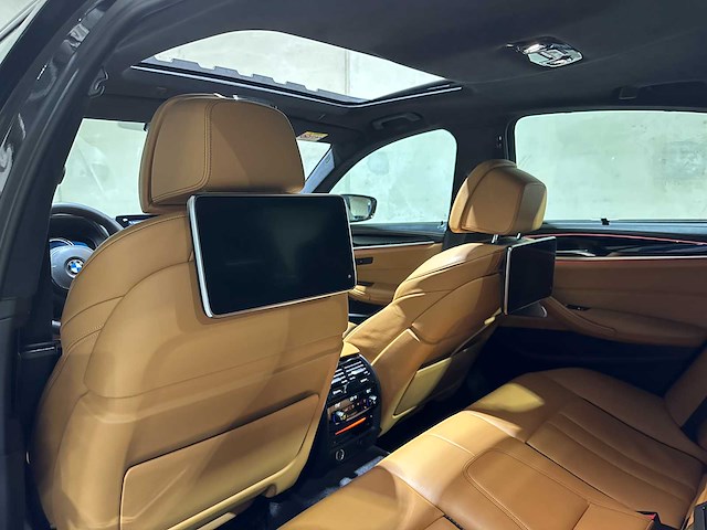 Bmw m550i xdrive high executive g30 462pk 2018 (origineel-nl), rs-253-r - afbeelding 51 van  65