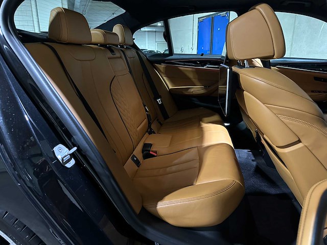 Bmw m550i xdrive high executive g30 462pk 2018 (origineel-nl), rs-253-r - afbeelding 55 van  65