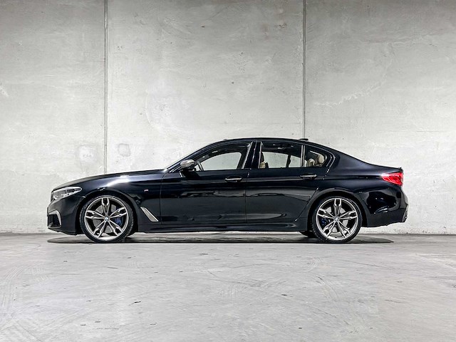Bmw m550i xdrive high executive g30 462pk 2018 (origineel-nl), rs-253-r - afbeelding 18 van  65