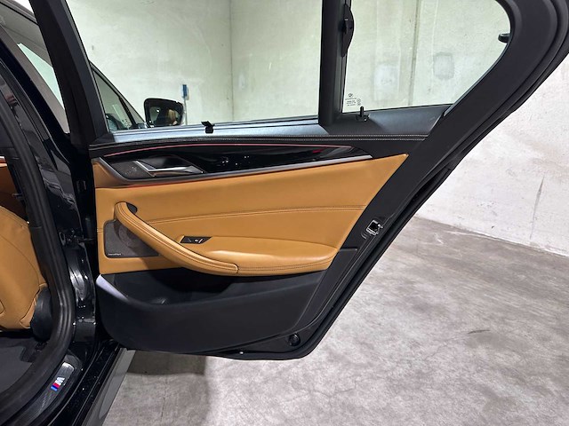 Bmw m550i xdrive high executive g30 462pk 2018 (origineel-nl), rs-253-r - afbeelding 54 van  65