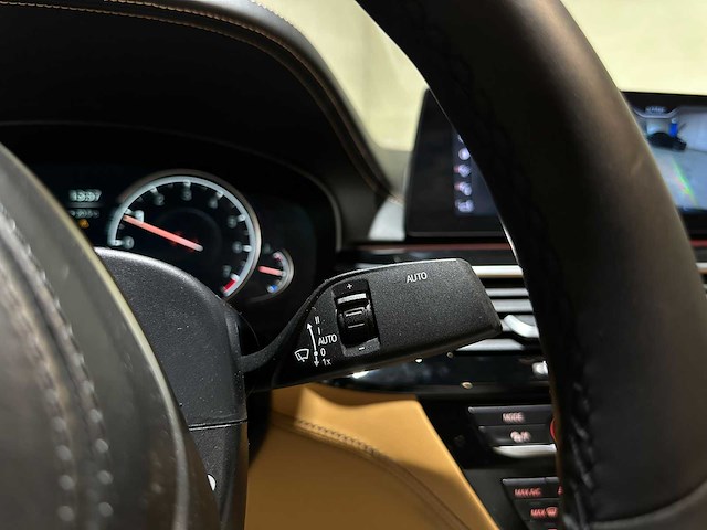Bmw m550i xdrive high executive g30 462pk 2018 (origineel-nl), rs-253-r - afbeelding 34 van  65