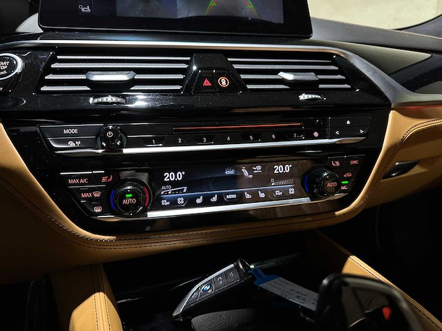 Bmw m550i xdrive high executive g30 462pk 2018 (origineel-nl), rs-253-r - afbeelding 38 van  65