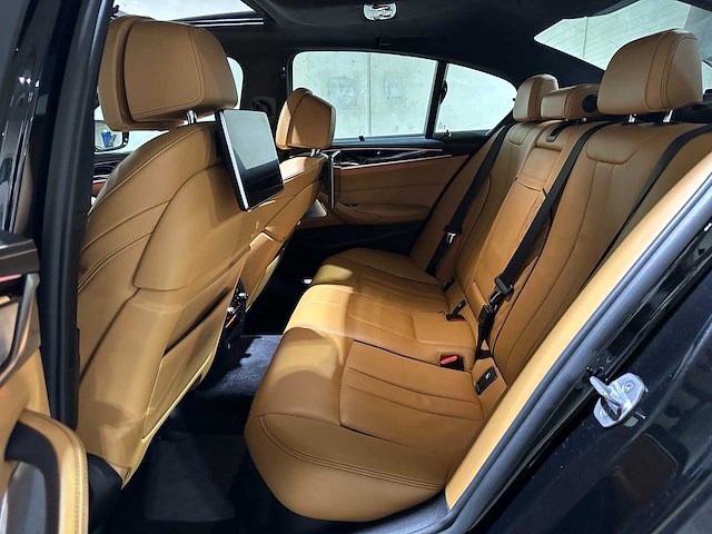 Bmw m550i xdrive high executive g30 462pk 2018 (origineel-nl), rs-253-r - afbeelding 54 van  65