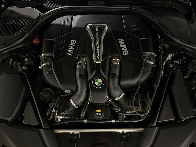 Bmw m550i xdrive high executive g30 462pk 2018 (origineel-nl), rs-253-r - afbeelding 64 van  65