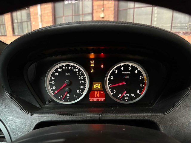 Bmw m6 5.0 v10 e63 507pk 2006 6-serie coupe youngtimer - afbeelding 17 van  39