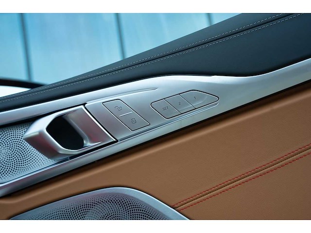 Bmw m850i gran coupé 4.4 v8 xdrive -the 8 x jeff koons- m-performance 530pk 2023 (1 van 99) (new) 8-serie (origineel-nl + 1e eigenaar) - afbeelding 5 van  117
