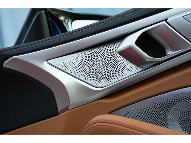 Bmw m850i gran coupé 4.4 v8 xdrive -the 8 x jeff koons- m-performance 530pk 2023 (1 van 99) (new) 8-serie (origineel-nl + 1e eigenaar) - afbeelding 6 van  117