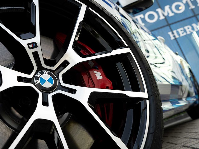 Bmw m850i gran coupé 4.4 v8 xdrive -the 8 x jeff koons- m-performance 530pk 2023 (1 van 99) (new) 8-serie (origineel-nl + 1e eigenaar) - afbeelding 2 van  117