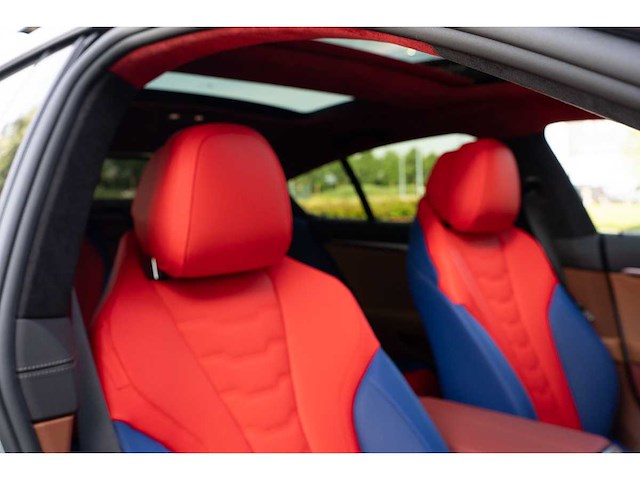 Bmw m850i gran coupé 4.4 v8 xdrive -the 8 x jeff koons- m-performance 530pk 2023 (1 van 99) (new) 8-serie (origineel-nl + 1e eigenaar) - afbeelding 14 van  117