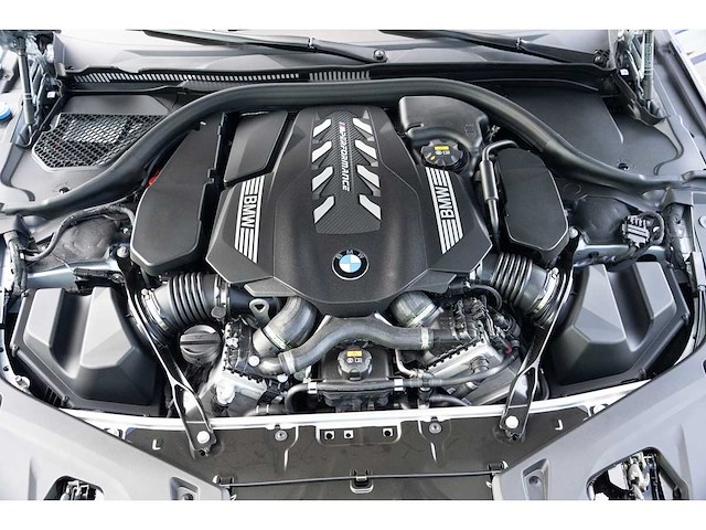 Bmw m850i gran coupé 4.4 v8 xdrive -the 8 x jeff koons- m-performance 530pk 2023 (1 van 99) (new) 8-serie (origineel-nl + 1e eigenaar) - afbeelding 17 van  117