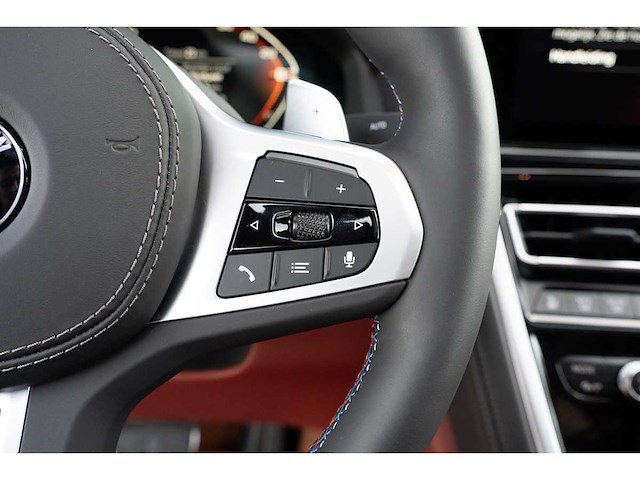 Bmw m850i gran coupé 4.4 v8 xdrive -the 8 x jeff koons- m-performance 530pk 2023 (1 van 99) (new) 8-serie (origineel-nl + 1e eigenaar) - afbeelding 61 van  117