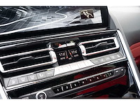 Bmw m850i gran coupé 4.4 v8 xdrive -the 8 x jeff koons- m-performance 530pk 2023 (1 van 99) (new) 8-serie (origineel-nl + 1e eigenaar) - afbeelding 77 van  117