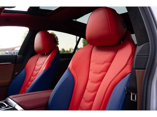 Bmw m850i gran coupé 4.4 v8 xdrive -the 8 x jeff koons- m-performance 530pk 2023 (1 van 99) (new) 8-serie (origineel-nl + 1e eigenaar) - afbeelding 93 van  117