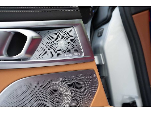 Bmw m850i gran coupé 4.4 v8 xdrive -the 8 x jeff koons- m-performance 530pk 2023 (1 van 99) (new) 8-serie (origineel-nl + 1e eigenaar) - afbeelding 99 van  117