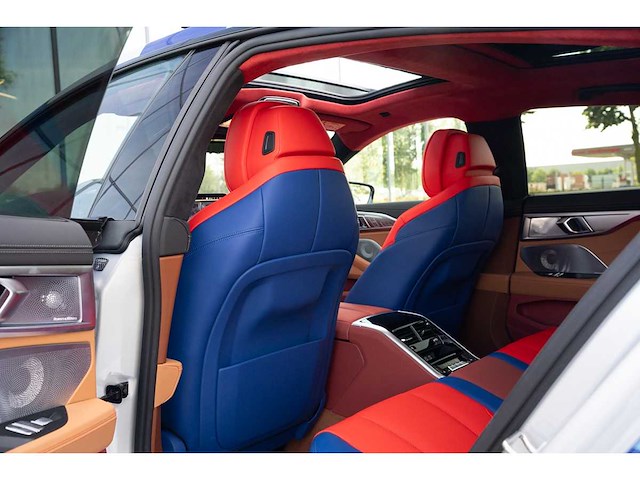 Bmw m850i gran coupé 4.4 v8 xdrive -the 8 x jeff koons- m-performance 530pk 2023 (1 van 99) (new) 8-serie (origineel-nl + 1e eigenaar) - afbeelding 101 van  117