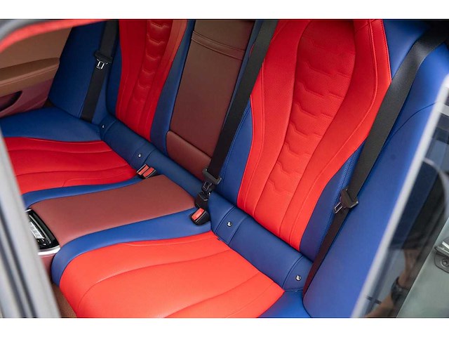 Bmw m850i gran coupé 4.4 v8 xdrive -the 8 x jeff koons- m-performance 530pk 2023 (1 van 99) (new) 8-serie (origineel-nl + 1e eigenaar) - afbeelding 103 van  117