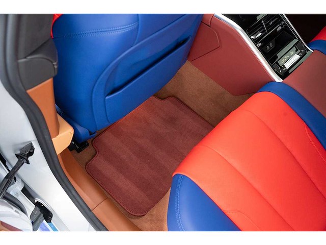 Bmw m850i gran coupé 4.4 v8 xdrive -the 8 x jeff koons- m-performance 530pk 2023 (1 van 99) (new) 8-serie (origineel-nl + 1e eigenaar) - afbeelding 105 van  117