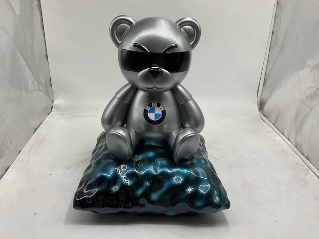 Bmw sculptuur - afbeelding 2 van  6