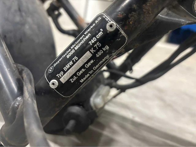 Bmw tour k 75 special motorfiets frame op kenteken - afbeelding 7 van  8