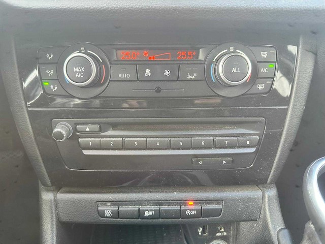 Bmw x1 -sdrive20i limited series automaat; 9-xgk-94 - afbeelding 13 van  21