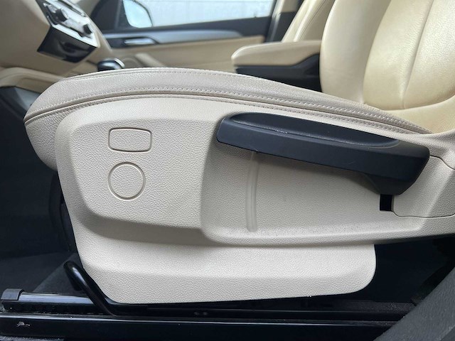 Bmw x1 sdrive 20i advantage 2016 | f5-72-97 - afbeelding 25 van  27