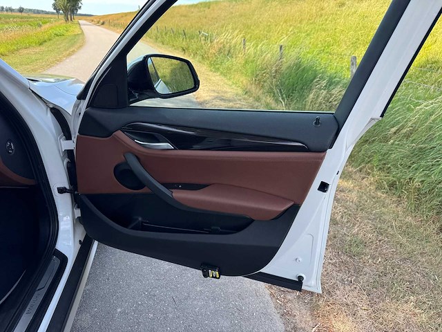 Bmw x1 sdrive16d chrome l sport automaat 8-klg -72; - afbeelding 30 van  30