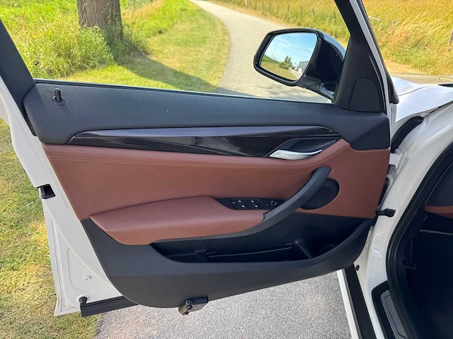 Bmw x1 sdrive16d chrome l sport automaat* 8-klg -72 - afbeelding 11 van  20