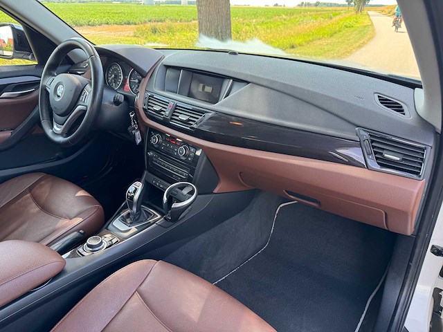 Bmw x1 sdrive16d chrome l sport automaat* 8-klg -72 - afbeelding 20 van  20
