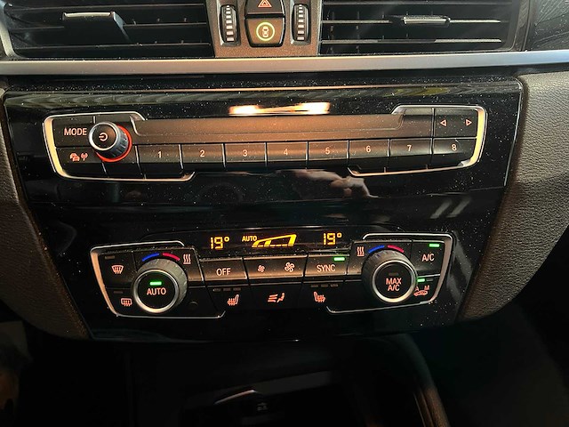Bmw x1 sdrive18d exec. edition, l-355-hs - afbeelding 15 van  26
