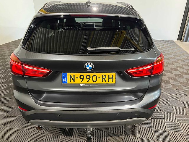 Bmw x1 sdrive18d high executive, n-990-rh - afbeelding 16 van  21