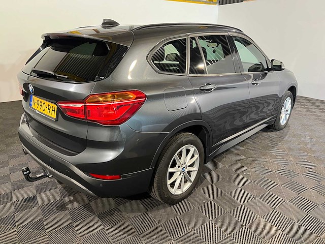 Bmw x1 sdrive18d high executive, n-990-rh - afbeelding 18 van  21