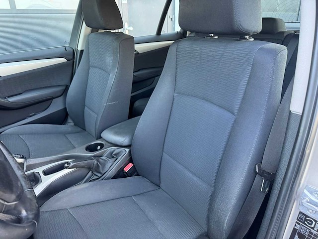 Bmw x1 sdrive18i 2010 | g-993-vx iaw - afbeelding 18 van  23