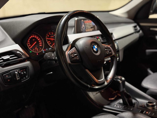 Bmw x1 sdrive18i centennial high executive 134pk 2016, l-179-tt - afbeelding 9 van  45