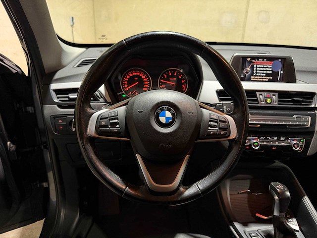 Bmw x1 sdrive18i centennial high executive 134pk 2016, l-179-tt - afbeelding 10 van  45