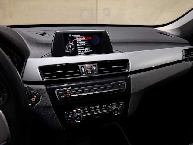 Bmw x1 sdrive18i centennial high executive 134pk 2016, l-179-tt - afbeelding 20 van  45