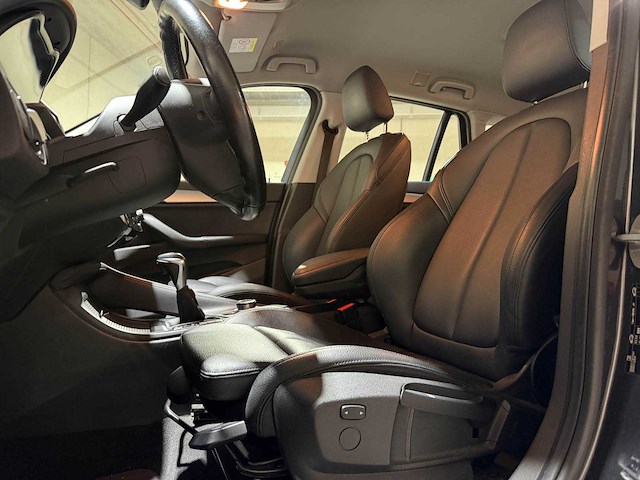 Bmw x1 sdrive18i centennial high executive 134pk 2016, l-179-tt - afbeelding 24 van  45